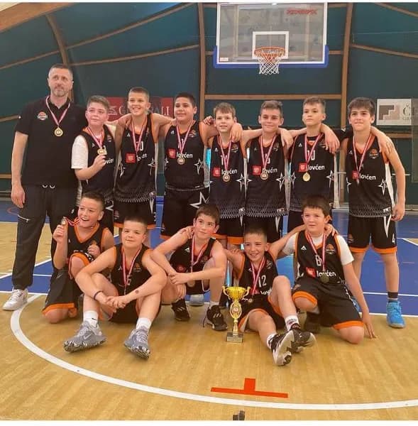 Ženski klub i nove medalje